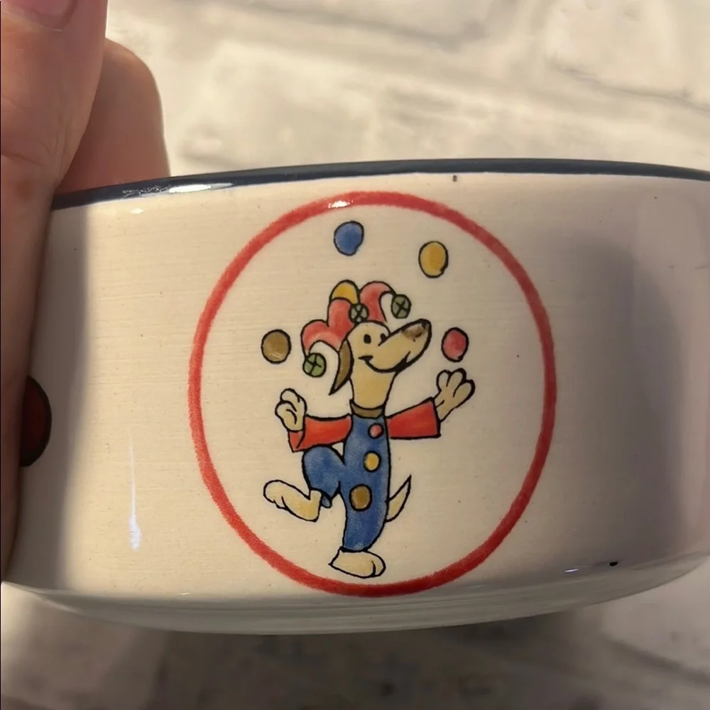 Cream Ceramic small Dog Bowl with Cartoon dogs Design juggler jester food water